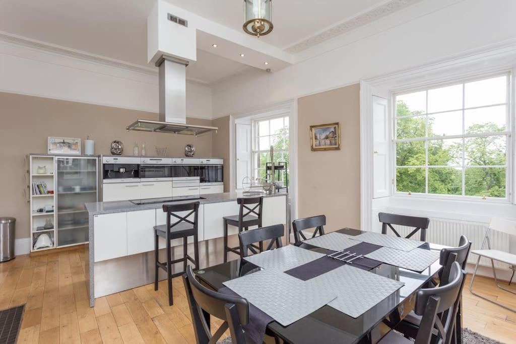 Prime Edinburgh City Centre - 4 Bed Penthouse Екстериор снимка