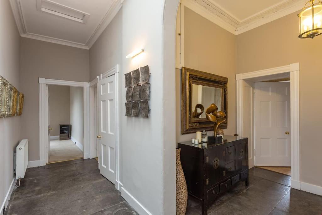 Prime Edinburgh City Centre - 4 Bed Penthouse Екстериор снимка